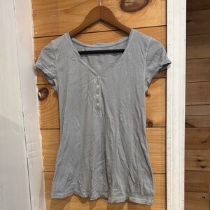 Gap Maternity Grey Ribbed T Shirt Tee XS Extra Small Button Down Nursing Top